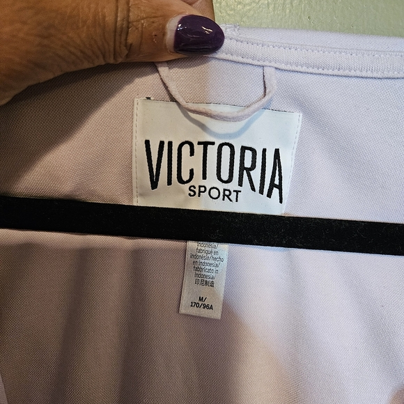 Victoria Sport Sleeveless Hoodie Top | Size M | Soft Lavender, Stylish & Comfy - Picture 3 of 4